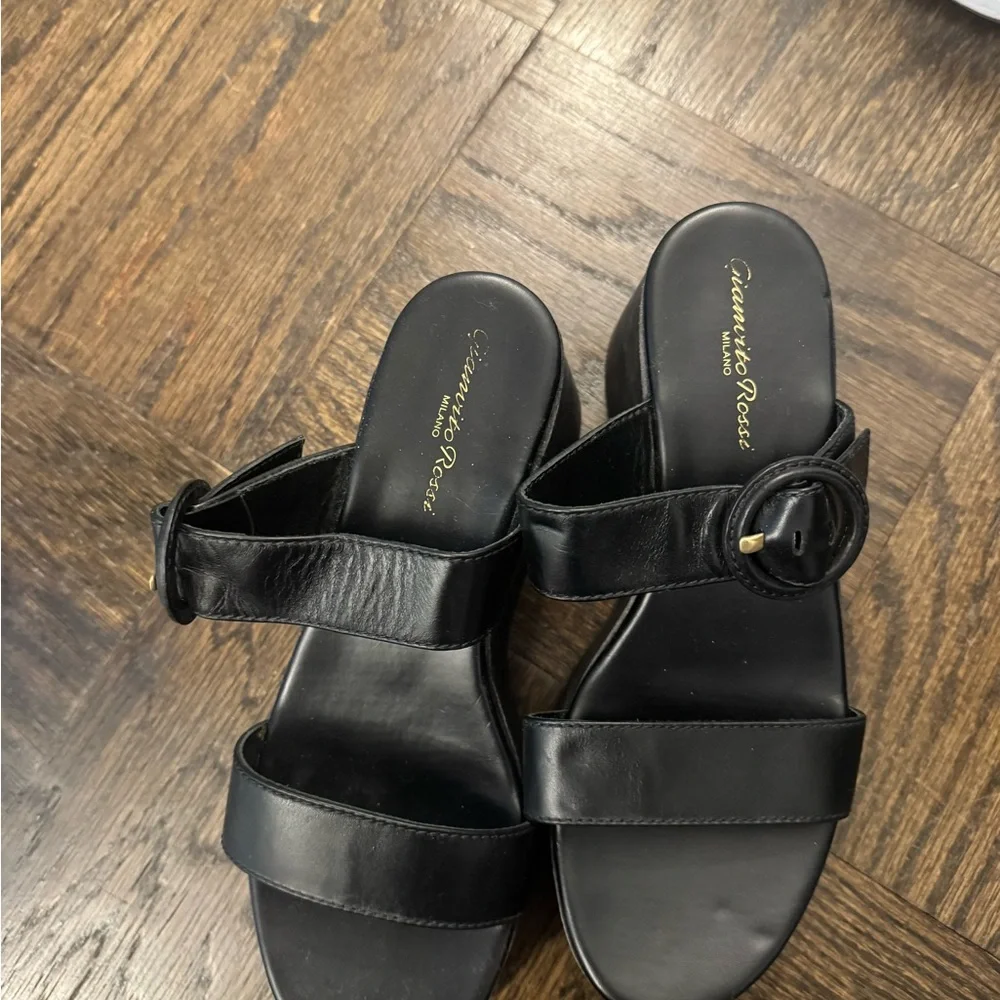 Gianvito Rossi Black Leather Wedges - Picture 2 of 4